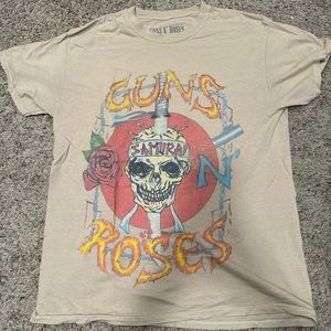 Urban Outfitters graphic tee - size medium